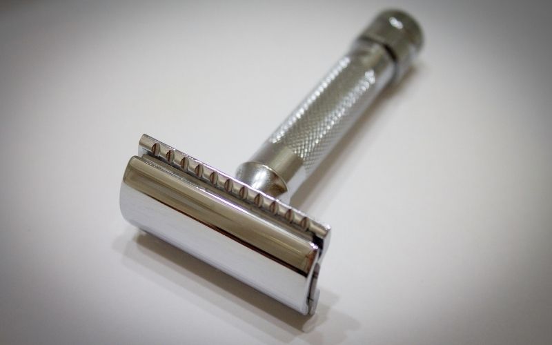 Photo of metal razor