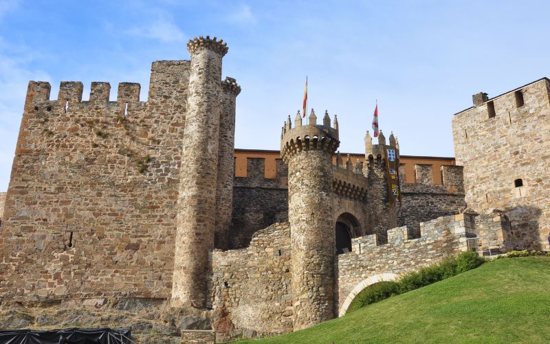 Incredible Castles in Spain You Have to See_Castillo de Ponferrada