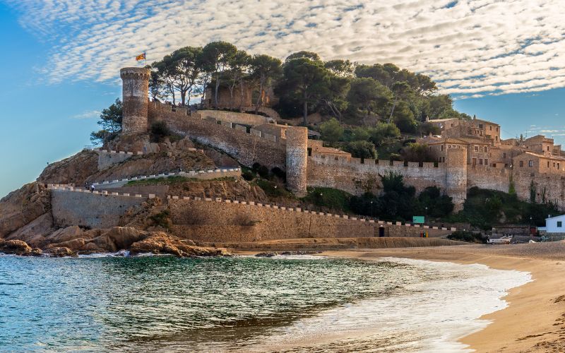  Incredible Castles in Spain You Have to See_Castle of Tossa de Mar